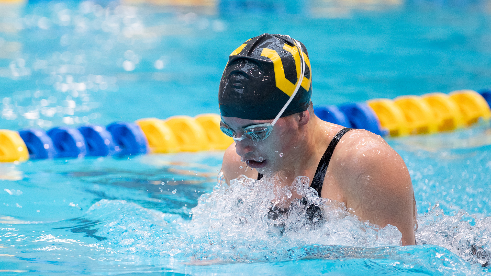 Maddie Becker, Wooster Swimming & Diving