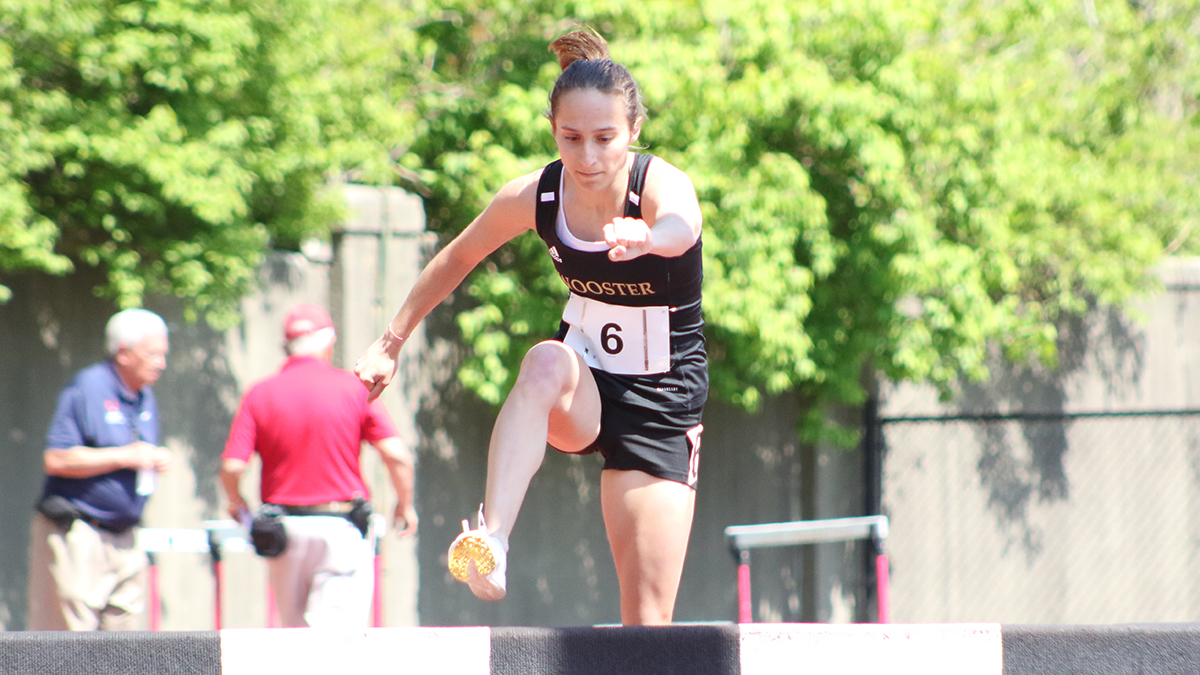 Athena Tharenos, Wooster track & field