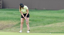 Grace Lindgren, Wooster Golf (Photo by Kevin Smith) Thumbnail